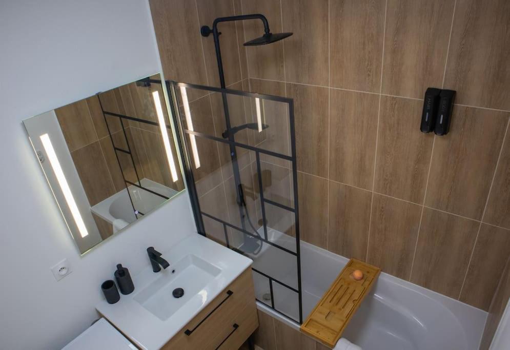 Luxury Apartment «Le Jurassien», Gex-Geneve Cessy Eksteriør bilde