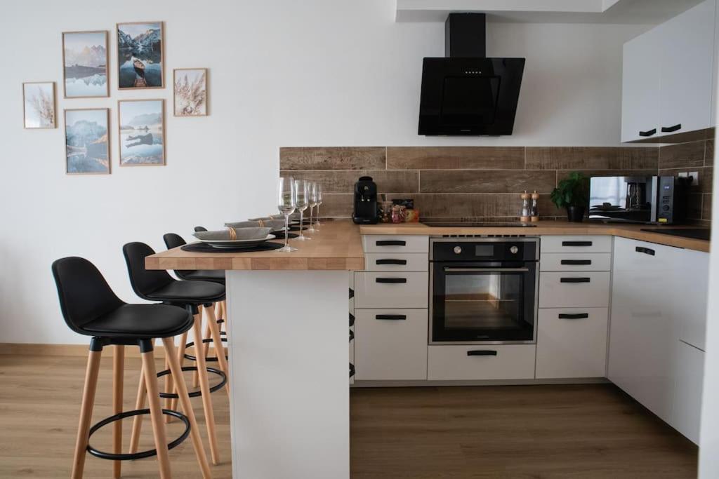 Luxury Apartment «Le Jurassien», Gex-Geneve Cessy Eksteriør bilde